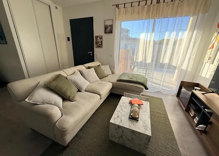 Holiday home Mitoyenne - Luxury House Between Sea And Nature Ghisonaccia